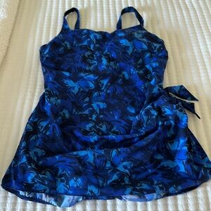 Like new LL bean one piece bathing suit